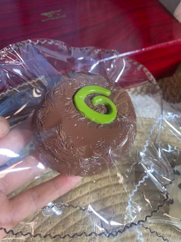 367009 Paopao Fish Shop Green Swirl Cocoa Ball / 泡泡鱼 shop 青旋可可球