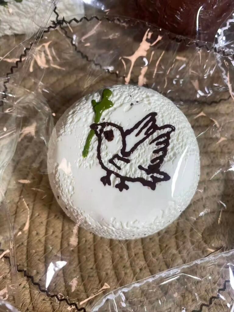 367010 Paopao Fish Shop Hand-Painted Milk Ball / 泡泡鱼 shop 手绘奶球