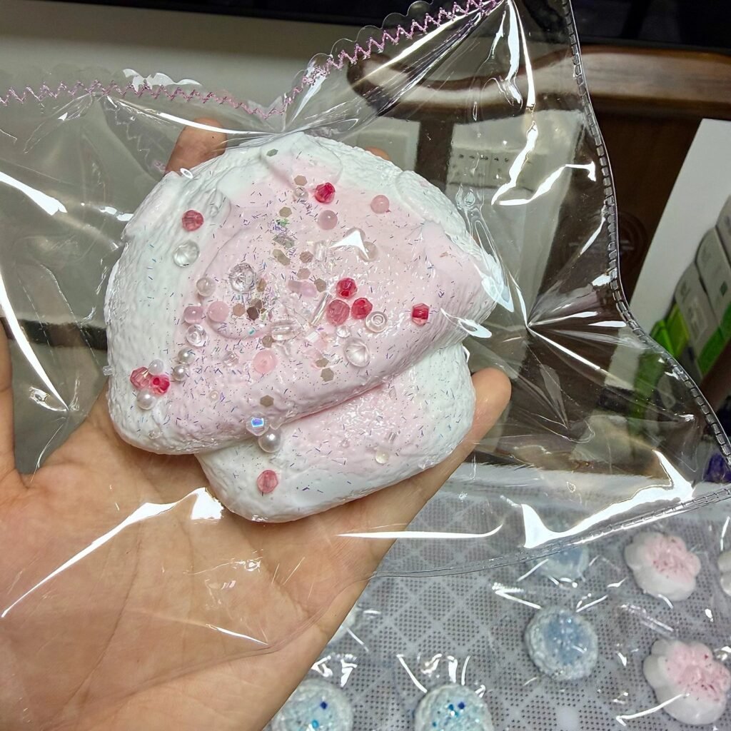 529005 Pearl Mermaid Pink Mushroom - Cosmetic Imperfection (Ultra-Soft Watery Clay Texture Series) / 珍珠美人鱼 粉色蘑菇·外观瑕疵（变态软偏水泥感触感系列）