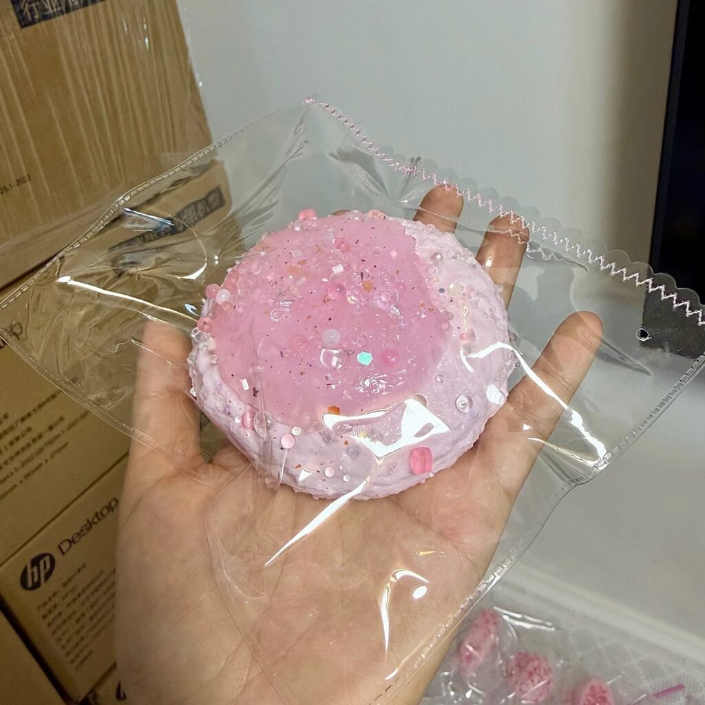 529010 Pearl Mermaid Translucent Pink Cookie Marshmallow - Cosmetic Imperfection (Ultra-Soft Watery Clay Texture Series) / 珍珠美人鱼 粉透色饼干棉花糖·外观瑕疵（变态软偏水泥感触感系列）