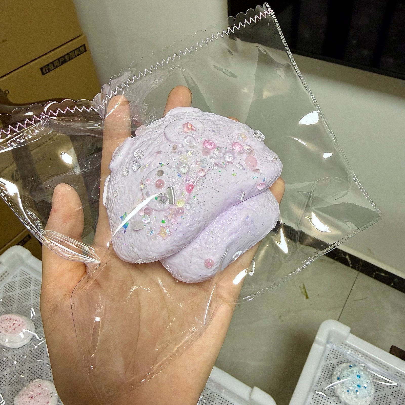 529012 Pearl Mermaid Purple Mushroom - Cosmetic Imperfection (Ultra-Soft Watery Clay Texture Series) / 珍珠美人鱼 紫色蘑菇·外观瑕疵(变态软偏水泥感触感系列)