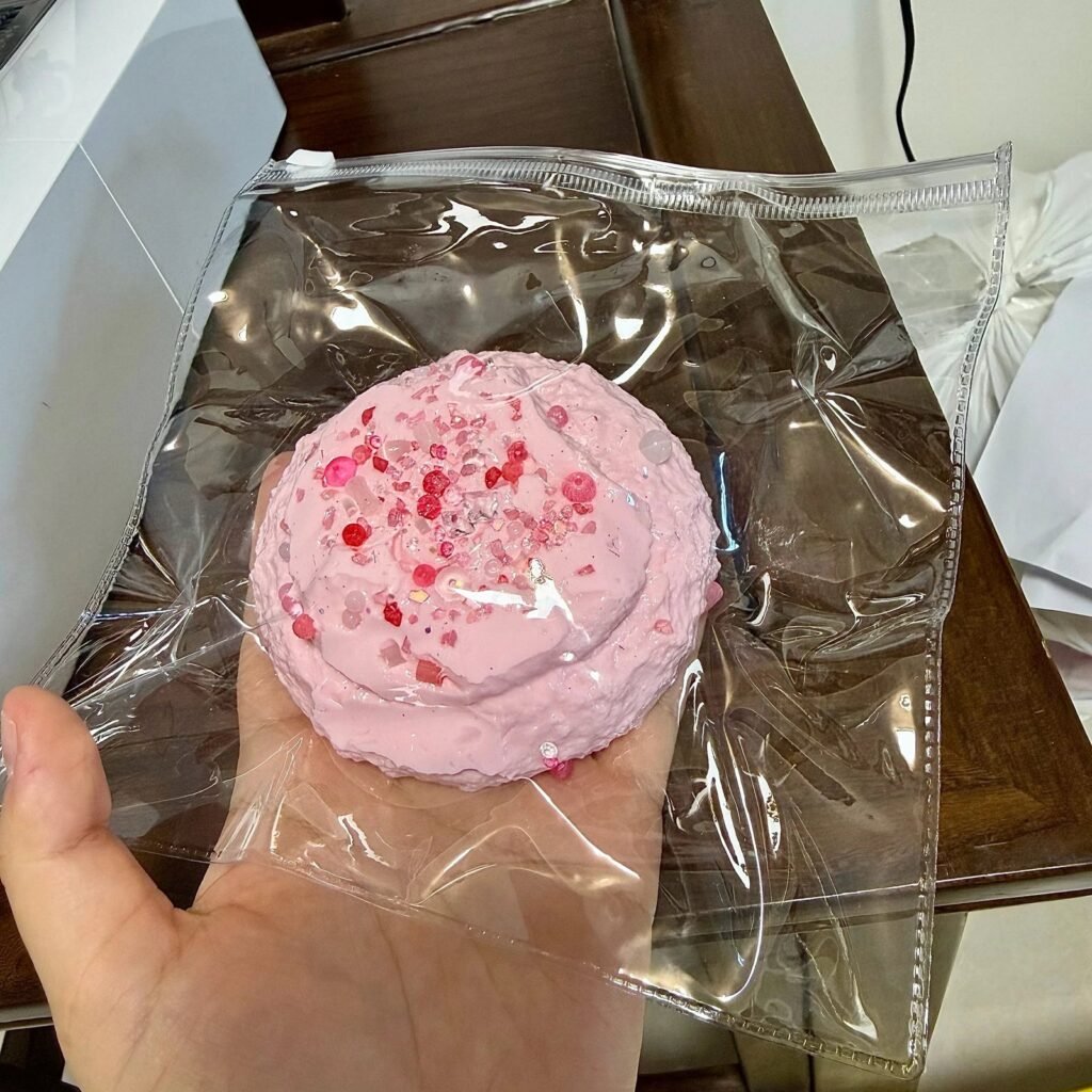 529053 Pearl Mermaid Strawberry Cookie Marshmallow - Cosmetic Imperfection (Ultra-Soft Watery Clay Texture Series) / 珍珠美人鱼 草莓饼干棉花糖·外观瑕疵(变态软偏水泥感触感系列)