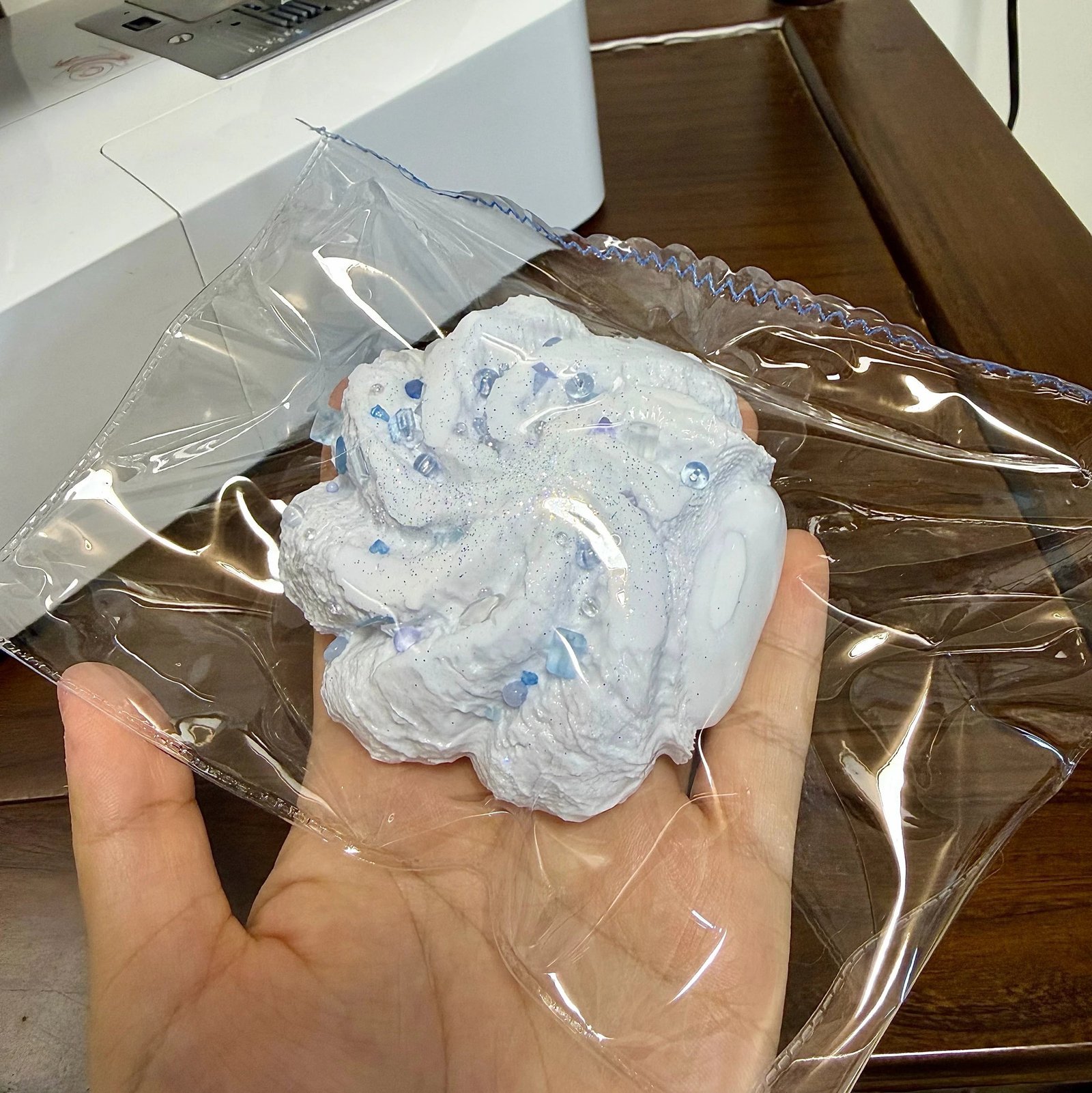 529064 Pearl Mermaid Blueberry Lava Cream Puff - Cosmetic Imperfection - Item B (Ultra-Soft Watery Clay Texture Series) / 珍珠美人鱼 蓝莓爆浆泡芙·外观瑕疵·实物二(变态软偏水泥感触感系列)