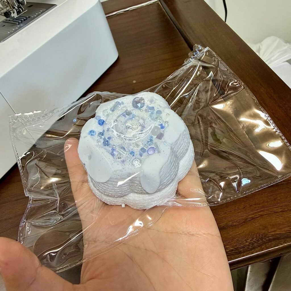 529065 Pearl Mermaid Blueberry Double-Layer Fish Cake - Cosmetic Imperfection (Ultra-Soft Watery Clay Texture Series) / 珍珠美人鱼 蓝莓双层鱼板·外观瑕疵(变态软偏水泥感触感系列)
