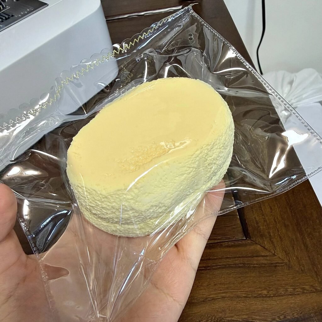 529067 Pearl Mermaid Soy Milk Double-Layer Senbei - Cosmetic Imperfection (Ultra-Soft Watery Clay Texture Series) / 珍珠美人鱼 豆乳色双层仙贝·外观瑕疵(变态软偏水泥感触感系列)