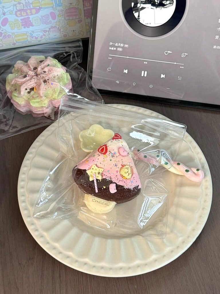 327025 Puppy Party Plum Cocoa Cheese Ice Cream / 狗派日记 梅子可可奶酪雪糕