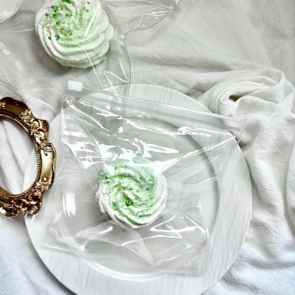 513005 Queen C. Studio Double-Layer Textured Cream Roll - Green (Milk Cake Clay Texture Series) / Queen C. @Studio 双层麻赖奶油卷·绿（奶糕泥触感系列）