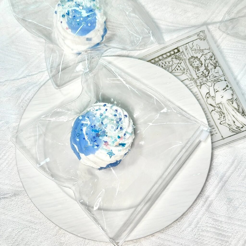 513009 Queen C. Studio Double-Layer Textured Cream Roll - Blue (Milk Cake Clay Texture Series) / Queen C. @Studio 双层麻赖奶油卷·蓝（奶糕泥触感系列）