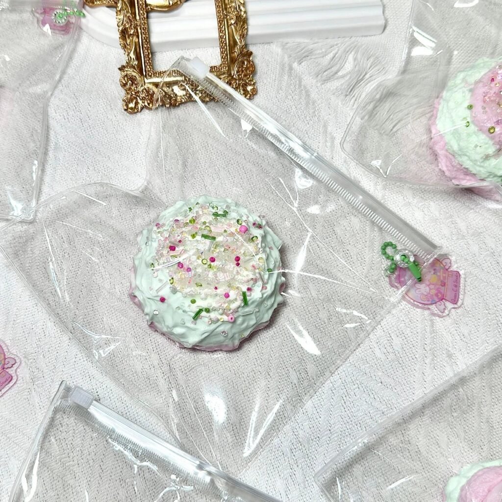 513015 Queen C. Studio Extra Large Cream Ball - Sakura Milk Green (Sticky Cake Clay Texture Series) / Queen C. @Studio 超大奶油球·浅樱奶绿（黏糕泥触感系列）