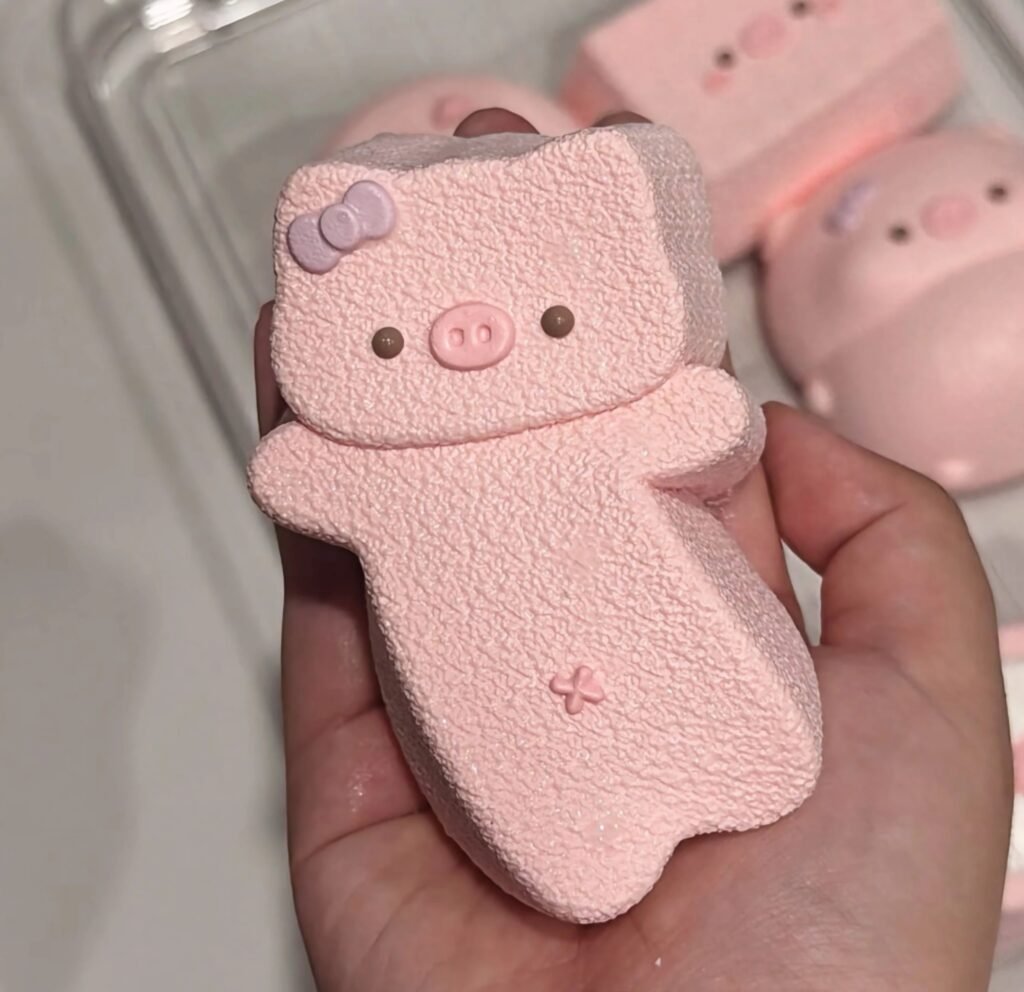 491004 Ruanbulaji Big Bear Pig Bar (Low-to-Medium Resistance Fluffy Cream Texture Series) / 软不拉几大狗熊 一条小猪（低中阻绵奶油触感系列）