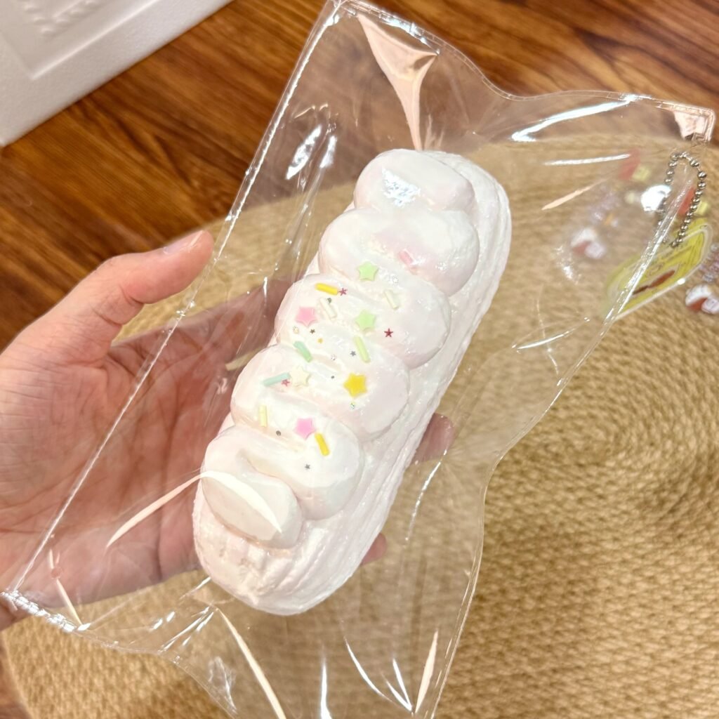 172031 Relax Sweet Berry Milk Cream Bar (Rice Cake Clay Texture Series) / 放轻松捏 甜莓奶芙条（米糕泥触感系列）