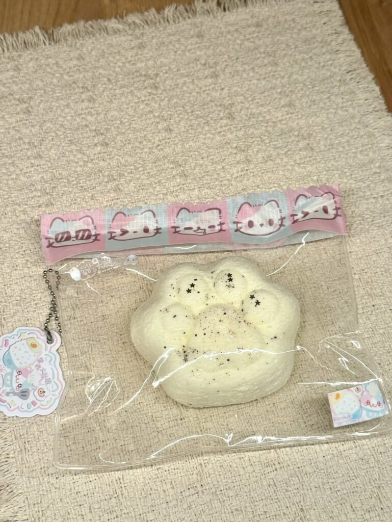 466000 Rice Lover Light Milk Cat Paw / 爱吃大米捏 淡奶猫爪