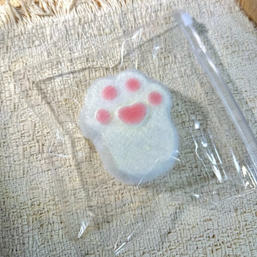 483014 Rutangle Appearance-Defect Plush Cat Paw (Rice Cake Texture Series) / 乳糖酪 全瑕毛绒猫掌（糍粑触感系列）