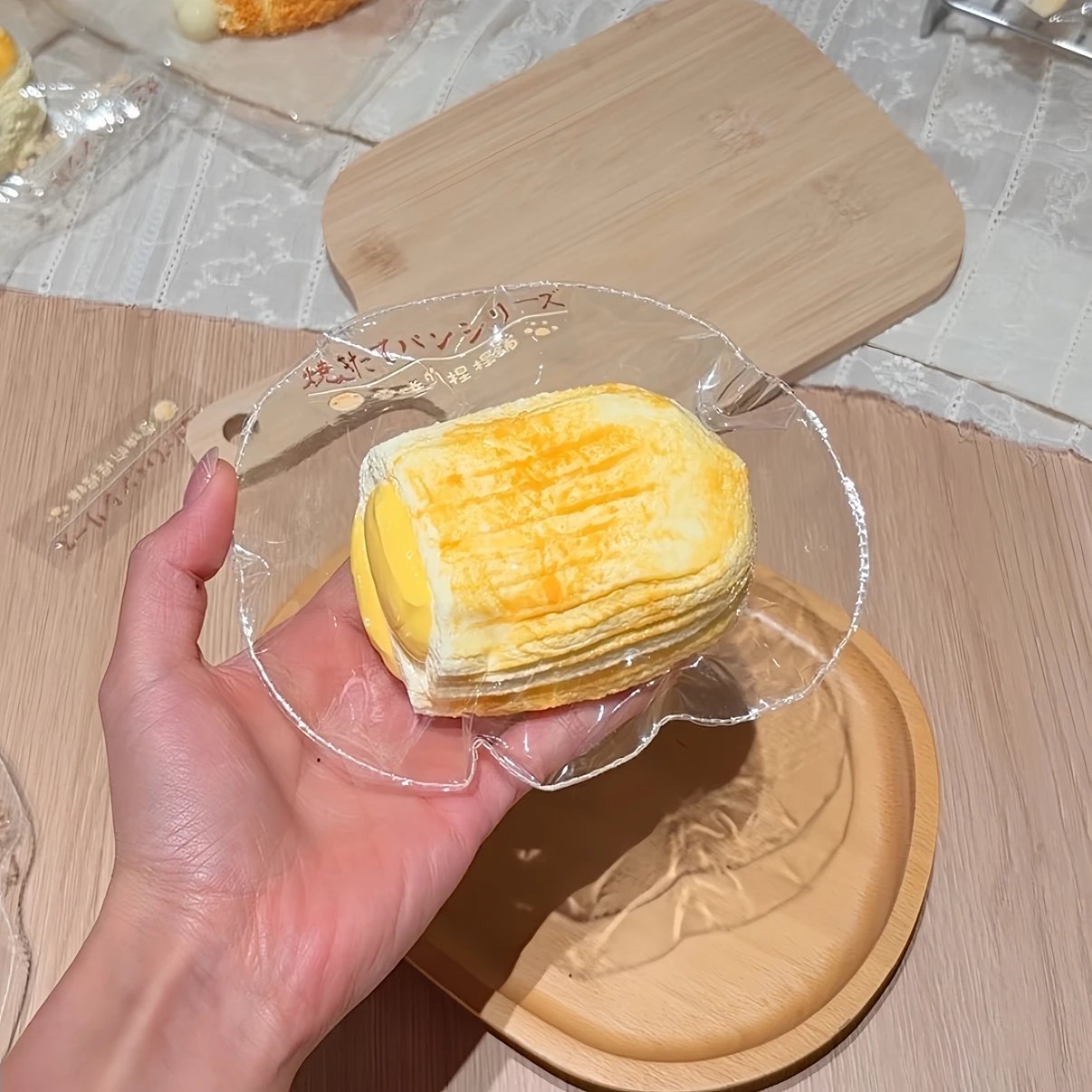 391020 Snow Cake Nienie Shop Milky Double-Layer Pastry (Watery Cream Texture Series) / 雪饼的捏捏铺 奶香双层酥(稀奶油触感系列)