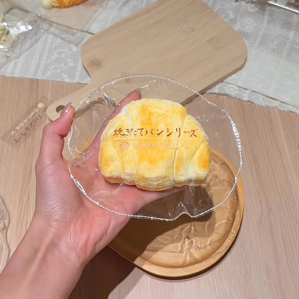 391022 Snow Cake Nienie Shop Croissant (Watery Cream Texture Series) / 雪饼的捏捏铺 牛角包(稀奶油触感系列)
