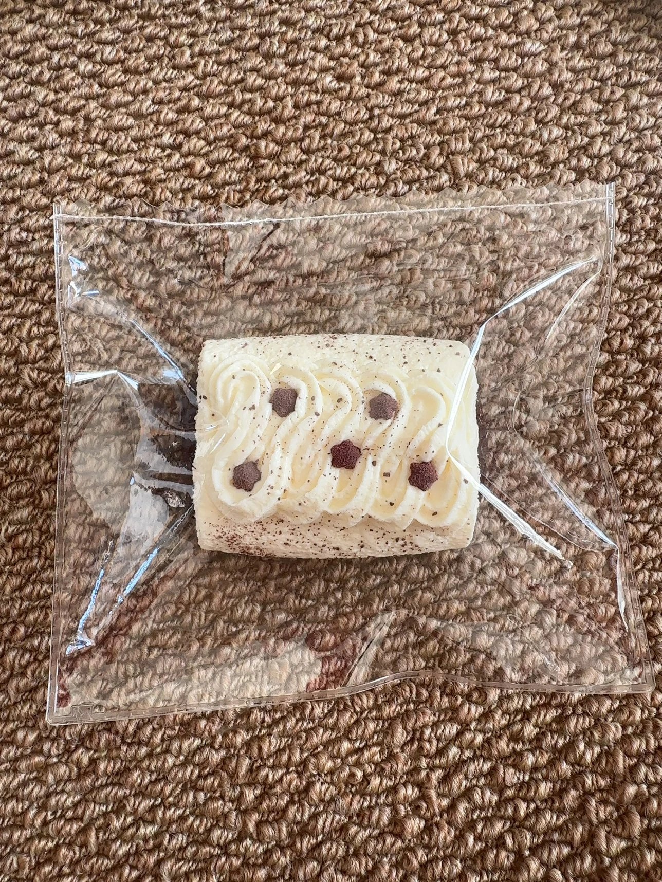 337034 Soft Cloud Studio Cream Swiss Roll / 软云朵 Studio 奶油瑞士卷