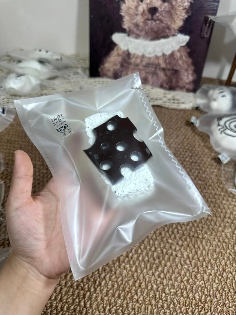 341012 Songzi Dark Chocolate Long Rice Ball (Glutinous Cream Texture Series) / 松子 黑巧长饭团（糯奶油触感系列）