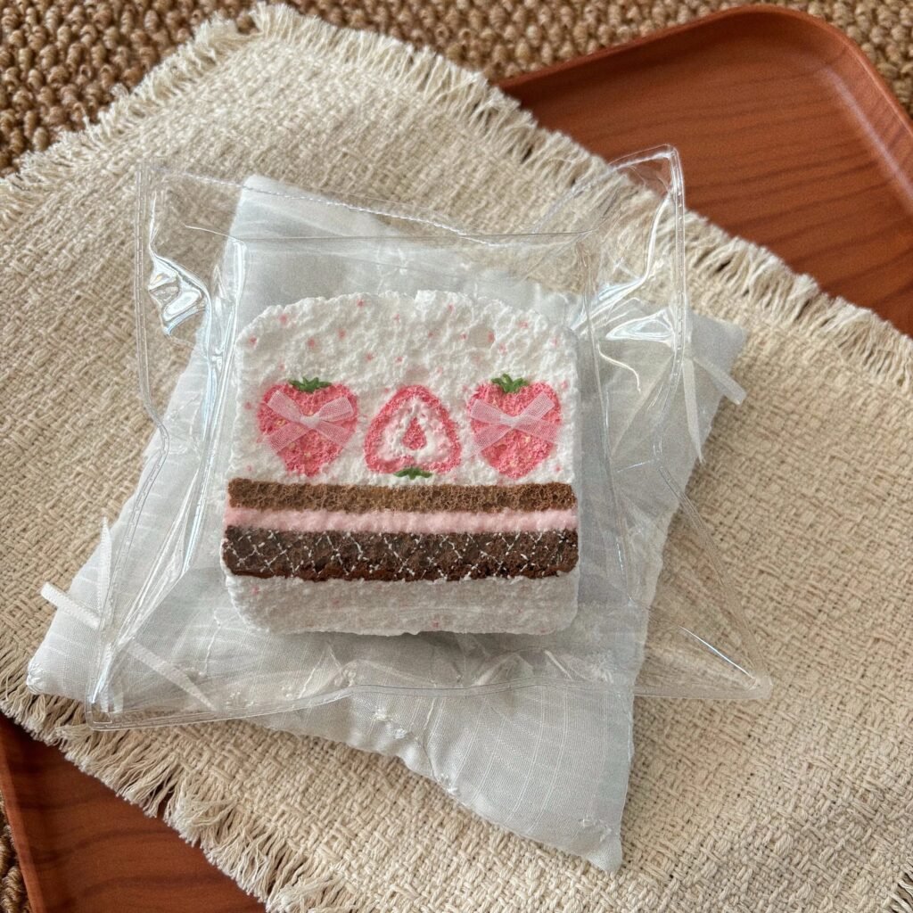 535014 Staglyn Strawberry Toast (Soft Cheese Texture Series) / 鹿九staglyn 草莓吐司（软奶酪触感系列）