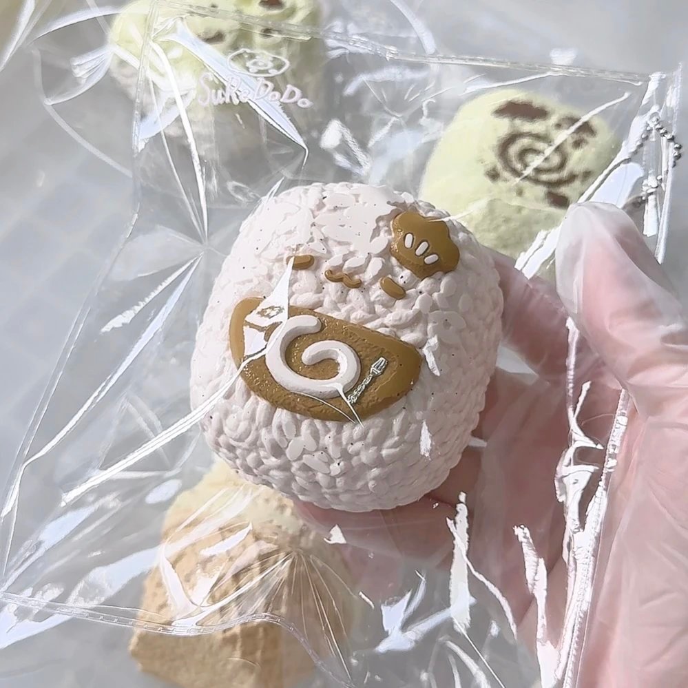 116113 Suredodo Caramel Strawberry Rice Ball (Yogurt Clay Texture Series) / Suredodo苏惹多多 焦糖草莓饭团子(酸奶泥触感系列)