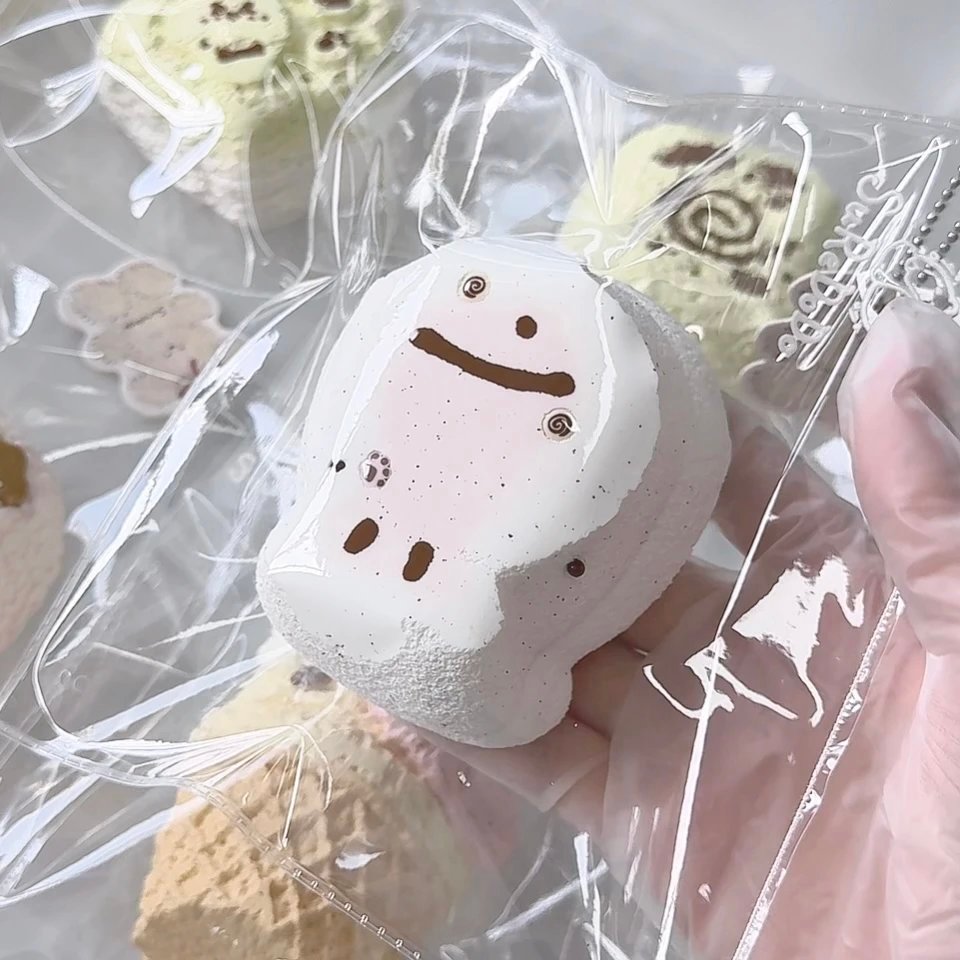 116114 Suredodo Strawberry Fuzzy Taiyaki (Yogurt Clay Texture Series) / Suredodo苏惹多多 草莓毛绒鲷鱼烧(酸奶泥触感系列)