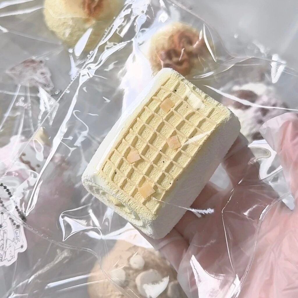 116116 Suredodo Checkered Cookie (Yogurt Clay Texture Series) / Suredodo苏惹多多 格纹饼干(酸奶泥触感系列)