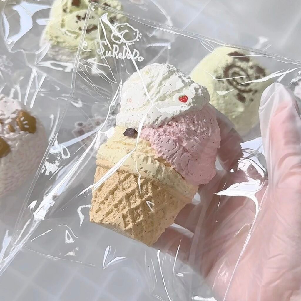 116122 Suredodo Strawberry Nut Waffle Cone (Glutinous Taro Clay Texture Series) / Suredodo苏惹多多 草莓坚果华夫筒(糯芋泥触感系列)