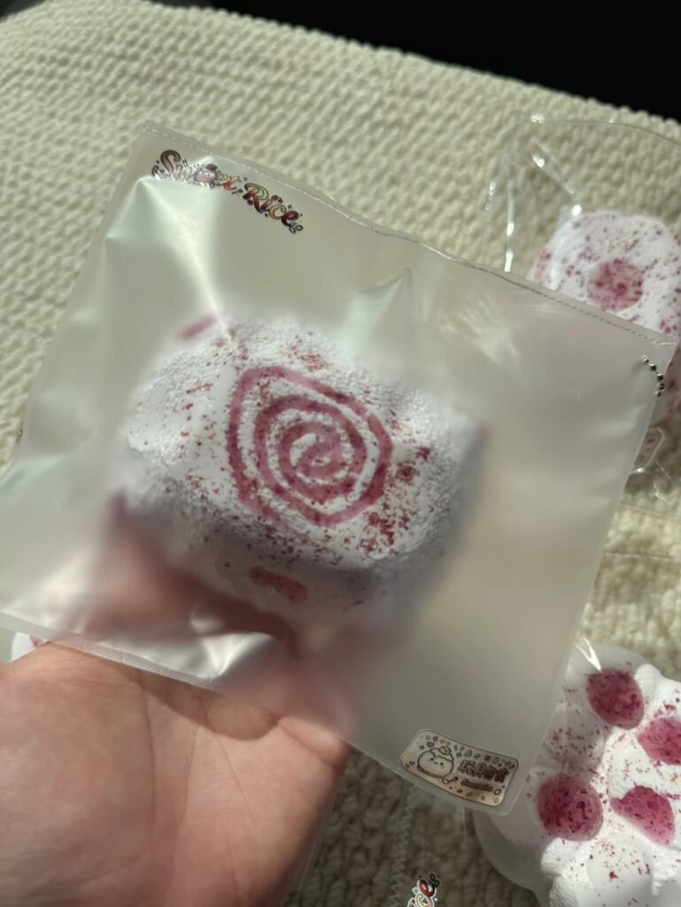 487000 Sweetrice Rose Pillow (Dry Cream Texture Series) / 甜糯米捏Sweetrice 玫瑰枕头（干奶油触感系列）