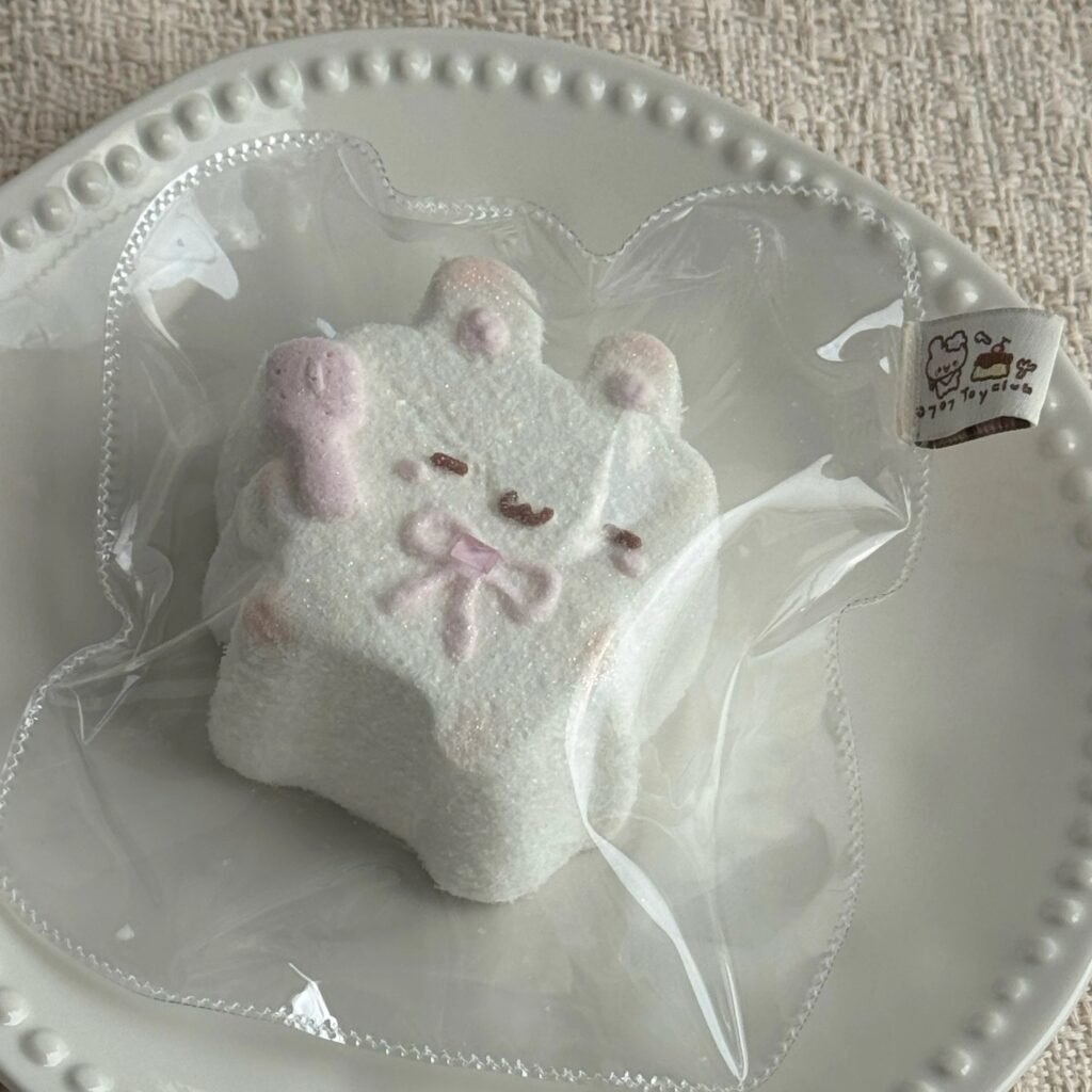 534009 0707 Toyclub White Bow Bunny (Kinetic Sand Texture Series) / 0707toyclub泥巴版 蝴蝶结白兔（太空沙触感系列）