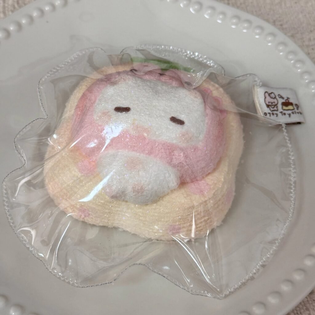 534011 0707 Toyclub Sleepy Strawberry Bunny (Marshmallow Texture Series) / 0707toyclub泥巴版 草莓困困兔（棉花糖触感系列）