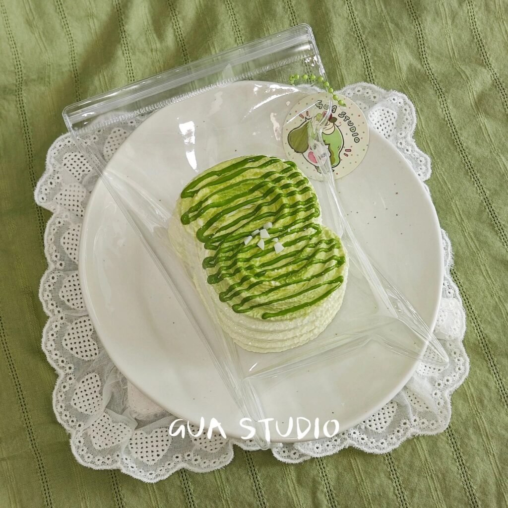 509000 Tian Gua Puzi Pistachio Coconut Mille-Feuille Roll (Cheese Clay Texture Series) / 甜瓜铺子 开心果椰椰千层卷（奶酪泥感触感系列）