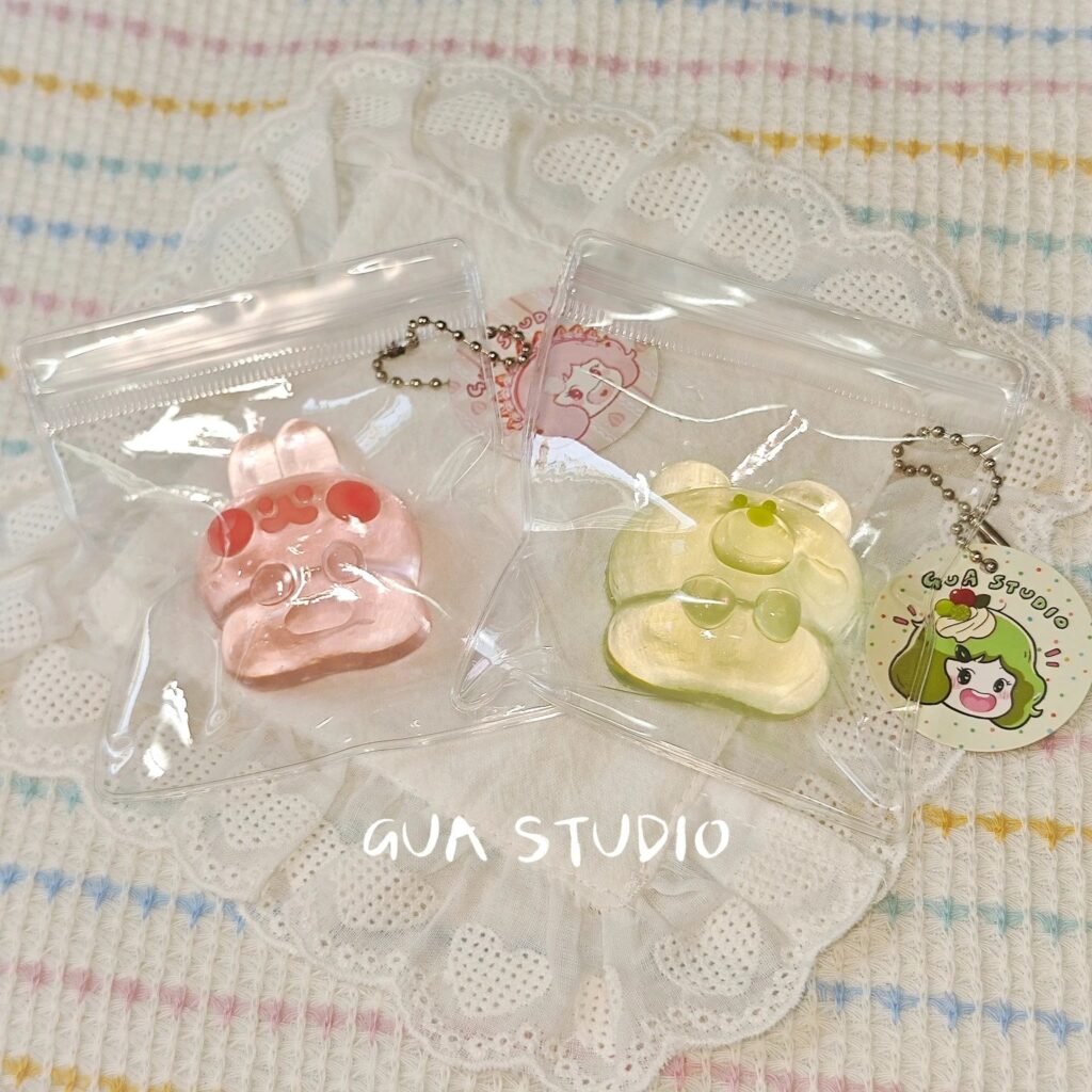 509007 Tian Gua Puzi Bunny Strawberry Gummy (Clear Watery Clay Texture Series) / 甜瓜铺子 小兔草莓软糖（透明水泥感触感系列）