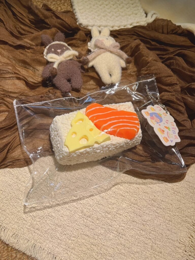 518014 Tianluo Girl Salmon Rice Ball (Baked Yogurt Clay Texture Series) / 甜萝姑娘捏捏 三文鱼饭团（烤箱酸奶泥触感系列）