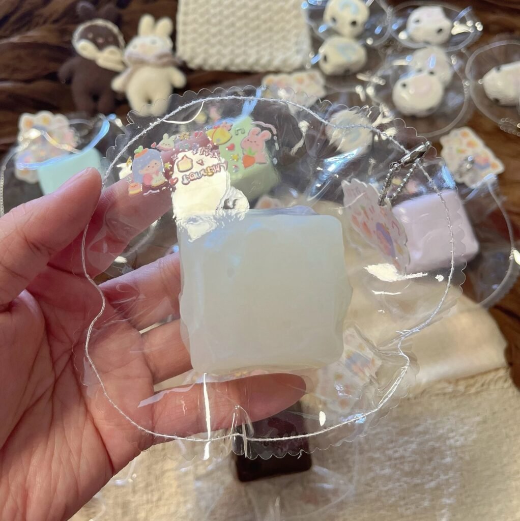 518021 Tianluo Girl Aurora Sugar Cube (Cheese Clay Texture Series) / 甜萝姑娘捏捏 极光方糖(奶酪泥触感系列)
