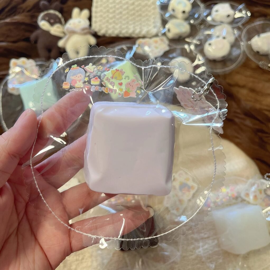 518023 Tianluo Girl Grape Sugar Cube (Cheese Clay Texture Series) / 甜萝姑娘捏捏 葡萄方糖(奶酪泥触感系列)