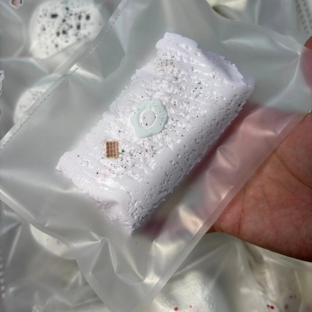 556014 Toast Cat One-Off No.15 - 240g - Visible Dark Fibers (Glutinous Cream Texture Series) / 吐司猫 孤品15号 240g(有黑毛)(糯奶油触感系列)