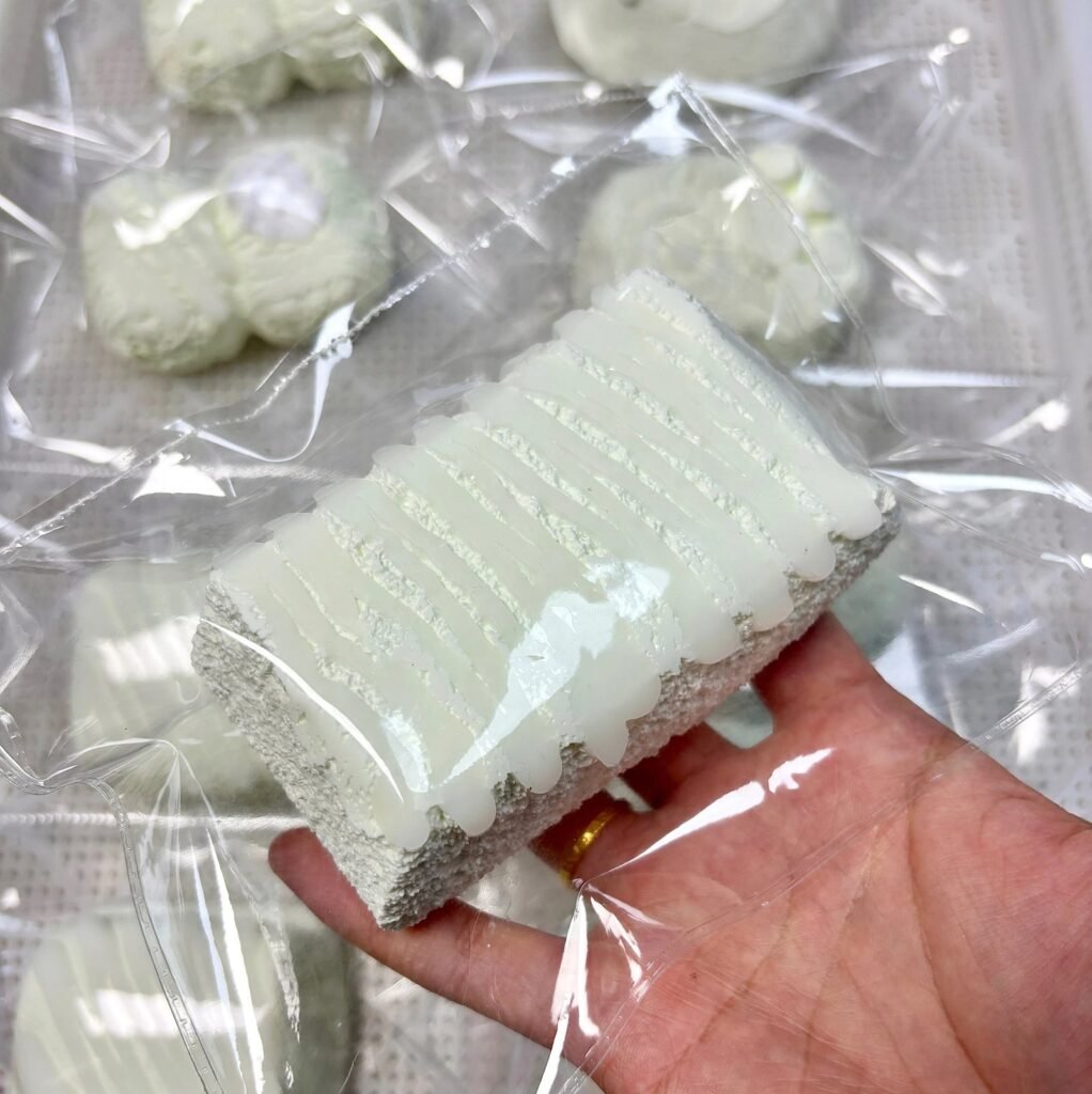 556020 Toast Cat Green Soft Toast - Cosmetic Defect (Yogurt Clay Texture Series) / 吐司猫 绿色款绵绵吐司(默认瑕疵)(酸奶泥触感系列)