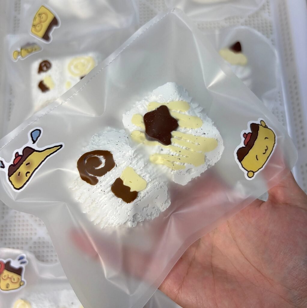 556037 Toast Cat Butter Pudding Double Coconut Pastry - Cosmetic Defect (Glutinous Cream Texture Series) / 吐司猫 黄油布丁二连椰蓉酥(默认瑕疵)(糯奶油触感系列)