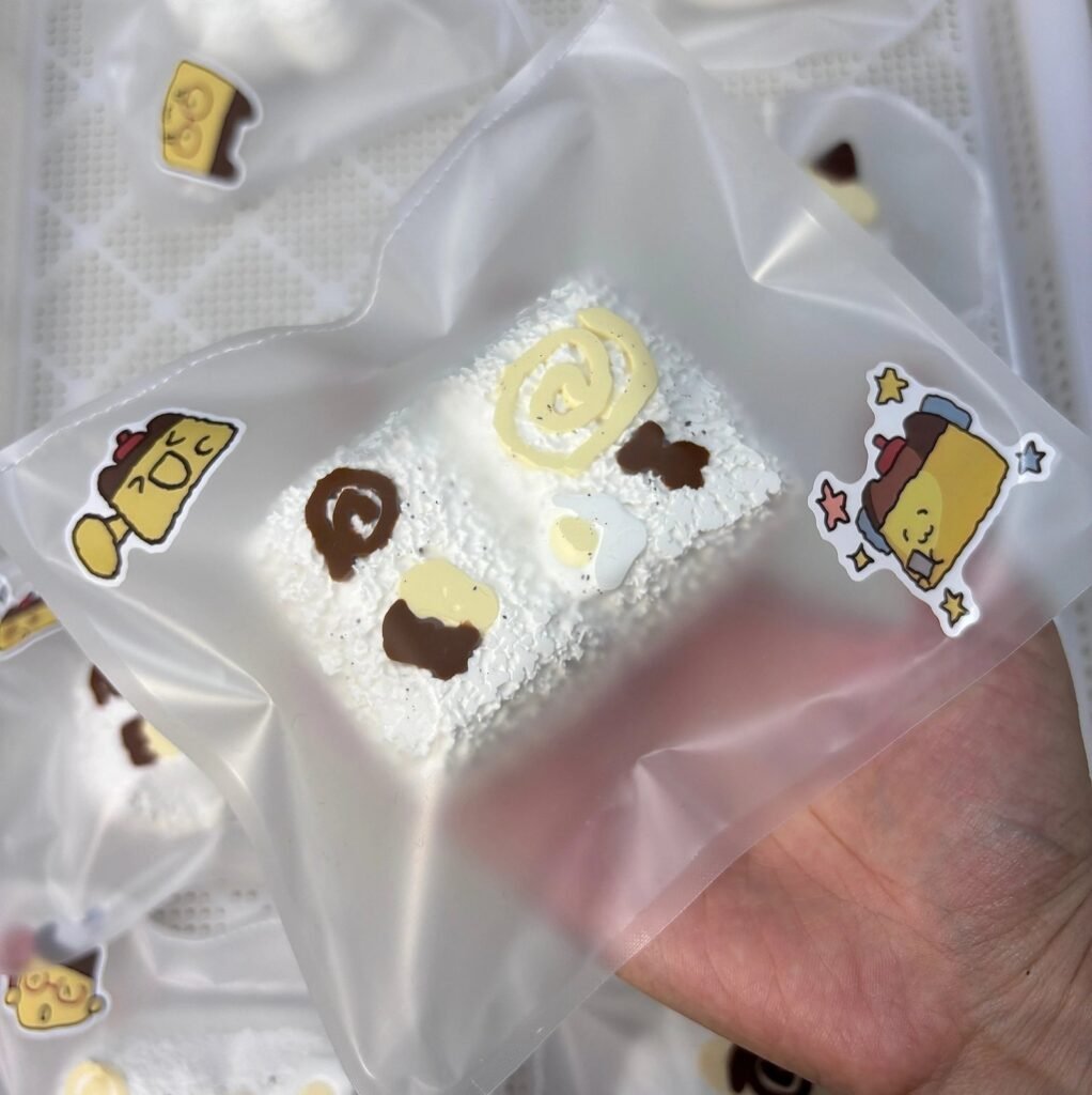 556038 Toast Cat Butter Pudding Fluffy Double Bread - Cosmetic Defect (Glutinous Cream Texture Series) / 吐司猫 黄油布丁蓬松二连面包(默认瑕疵)(糯奶油触感系列)