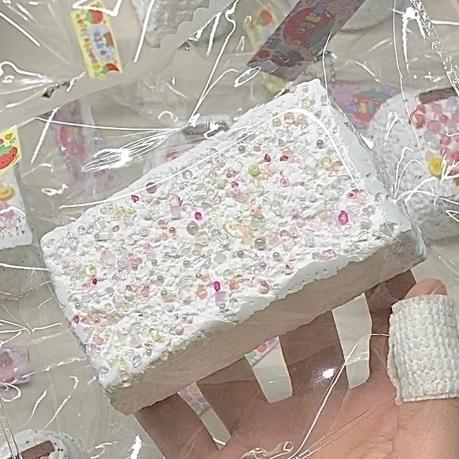 525000 Tomato Pipi Strawberry Sugar Long Toast (Oven-Baked Sticky Clay Texture Series) / 番茄皮皮 草莓砂糖长吐司(烤箱版黏糊泥触感系列)