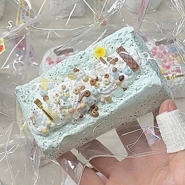 525002 Tomato Pipi Mint Chocolate Cream Long Toast (Oven-Baked Sticky Clay Texture Series) / 番茄皮皮 薄巧奶油长吐司(烤箱版黏糊泥触感系列)