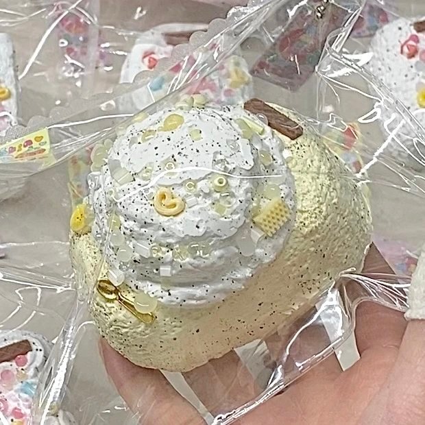 525011 Tomato Pipi Banana Ice Cream Senbei (Oven-Baked Sticky Clay Texture Series) / 番茄皮皮 香蕉冰淇淋先辈(烤箱版黏糊泥触感系列)