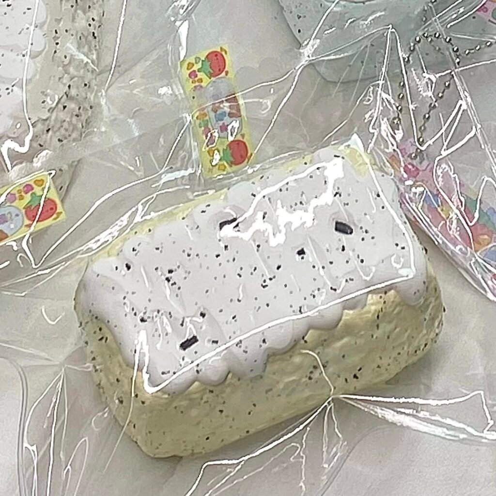 525039 Tomato Pipi Snow-Topped Milk Crisp - Custard (Oven-Baked Sticky Clay Texture Series) / 番茄皮皮 雪顶奶皮酥·奶黄（烤箱版黏糊泥触感系列）
