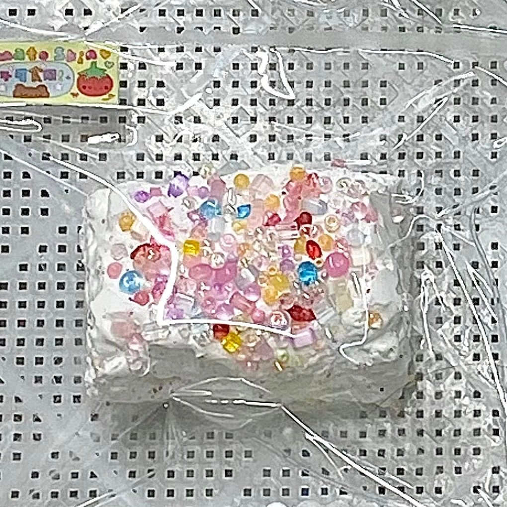 525106 Tomato Pipi Vintage Gem Sachima (Oven-Baked Sticky Clay Texture Series) / 番茄皮皮 复古彩钻沙琪玛（烤箱版黏糊泥触感系列）