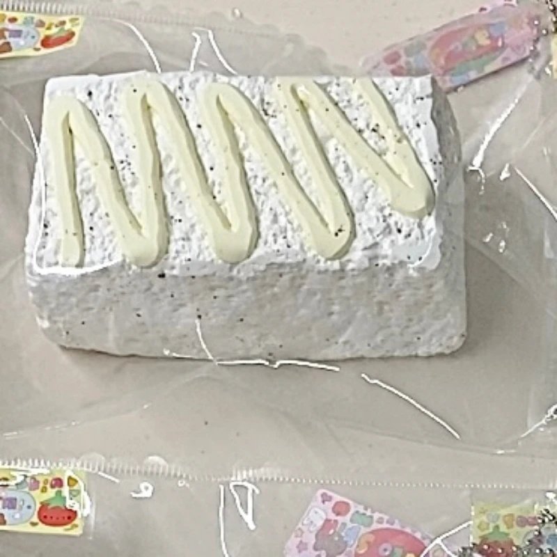 525118 Tomato Pipi Cream Long Toast (Oven-Baked Sticky Clay Texture Series) / 番茄皮皮 奶油长吐司（烤箱版黏糊泥触感系列）