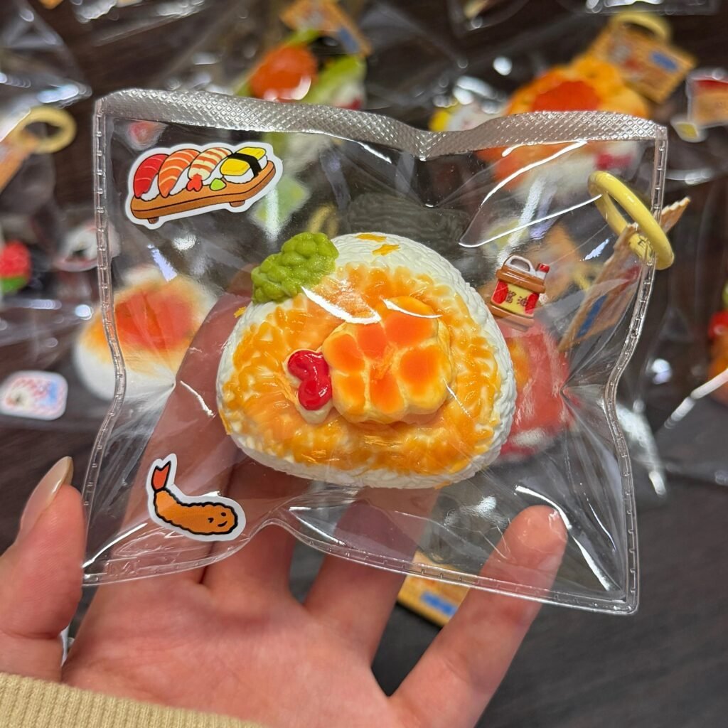 141092 Toovo Cute Mini Triangle Fried Shrimp Rice Ball / Toovo cute 捏捏 迷你三角炸虾饭团
