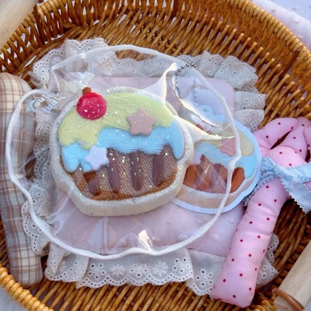 400017 Touisle Fabric-Pattern Cupcake / 触屿Touisle手工馆 布纹纸杯蛋糕