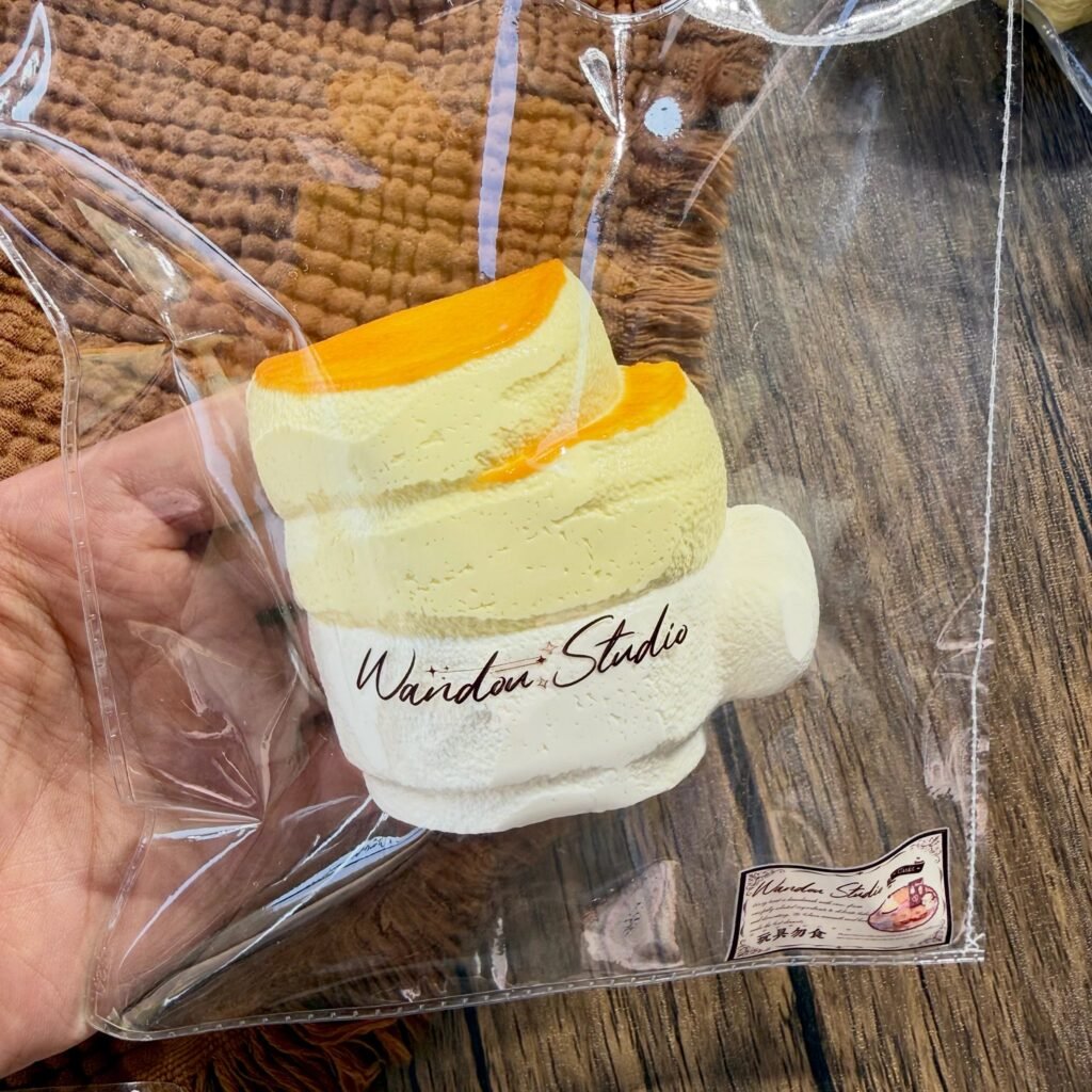 201037 Wandou Double-Layer Souffle (Fluffy Cream Texture Series) / wandou捏捏 双层舒芙蕾（绵奶油触感系列）