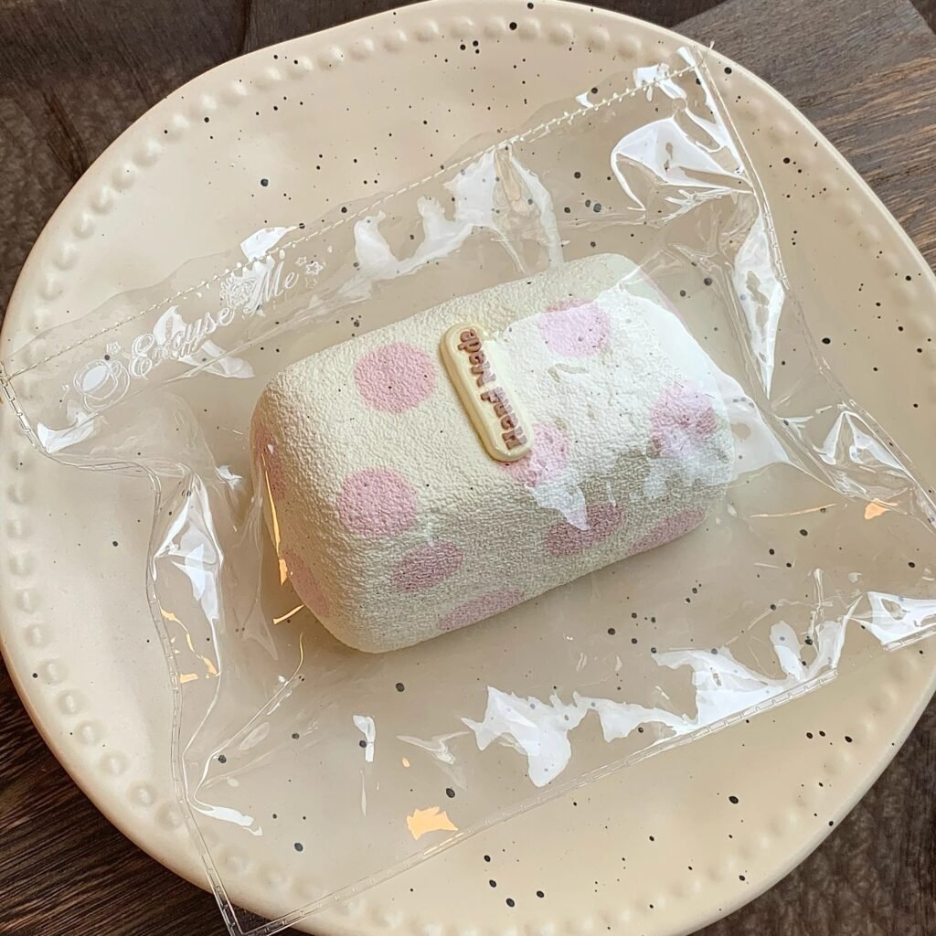 115017 Wobulijie Squishy Polka Dot Milk Cake Cube (Soft Cotton Clay Texture Series) / 我不梨解捏捏 波点奶糕块(绵软泥触感系列)