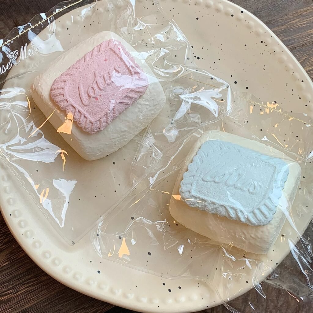115020 Wobulijie Squishy Sea Salt Milk Cake (Rice Cake Clay Texture Series) / 我不梨解捏捏 海盐奶糕（米糕泥触感系列）