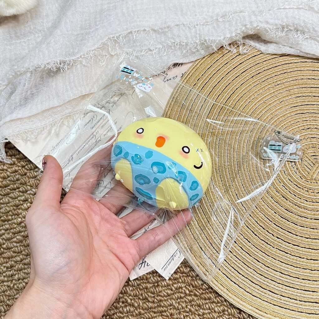 43086 Weini Studio Dopey Chick (Cotton Cream Texture Series) / Weini Studio 呆呆小鸡(棉奶油触感系列)